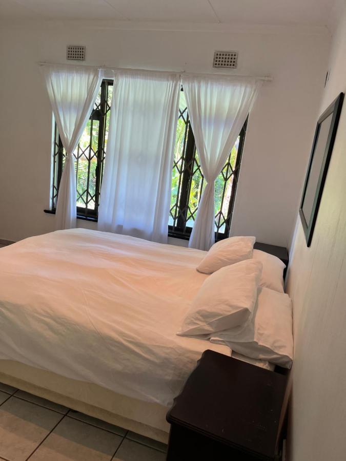 Mtunzi Park, 39 Peaceful Shores Villa Scottburgh Esterno foto